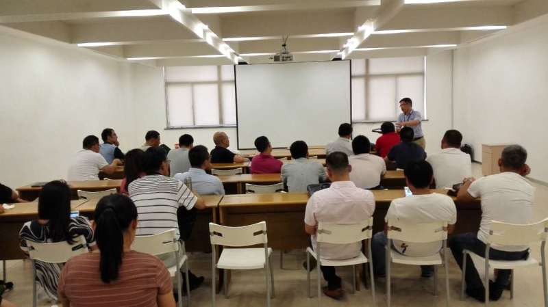商会组织物流企业考察常熟隆力奇集团和吴江亨通集团
